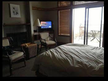 The Inn At Langley Exterior foto